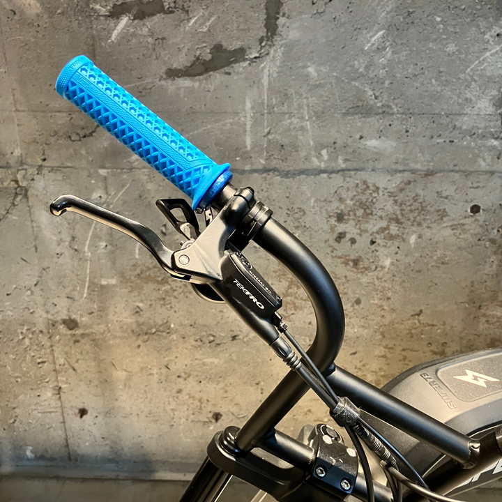 Bontrager&OnOFFカーボンライザーバーセットODI VANSグリップ Odi - VANS Lock-On Grips | BMXやMTBに最適なグリップ - ParkSIDER